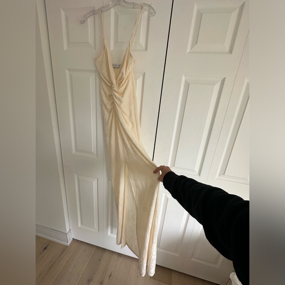 Maxi dress - Picture 4 of 10